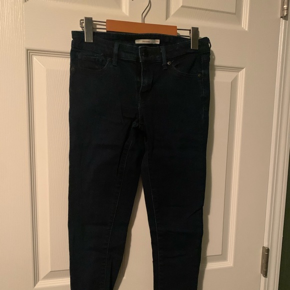 Levi dark wash jeans - Picture 2 of 2